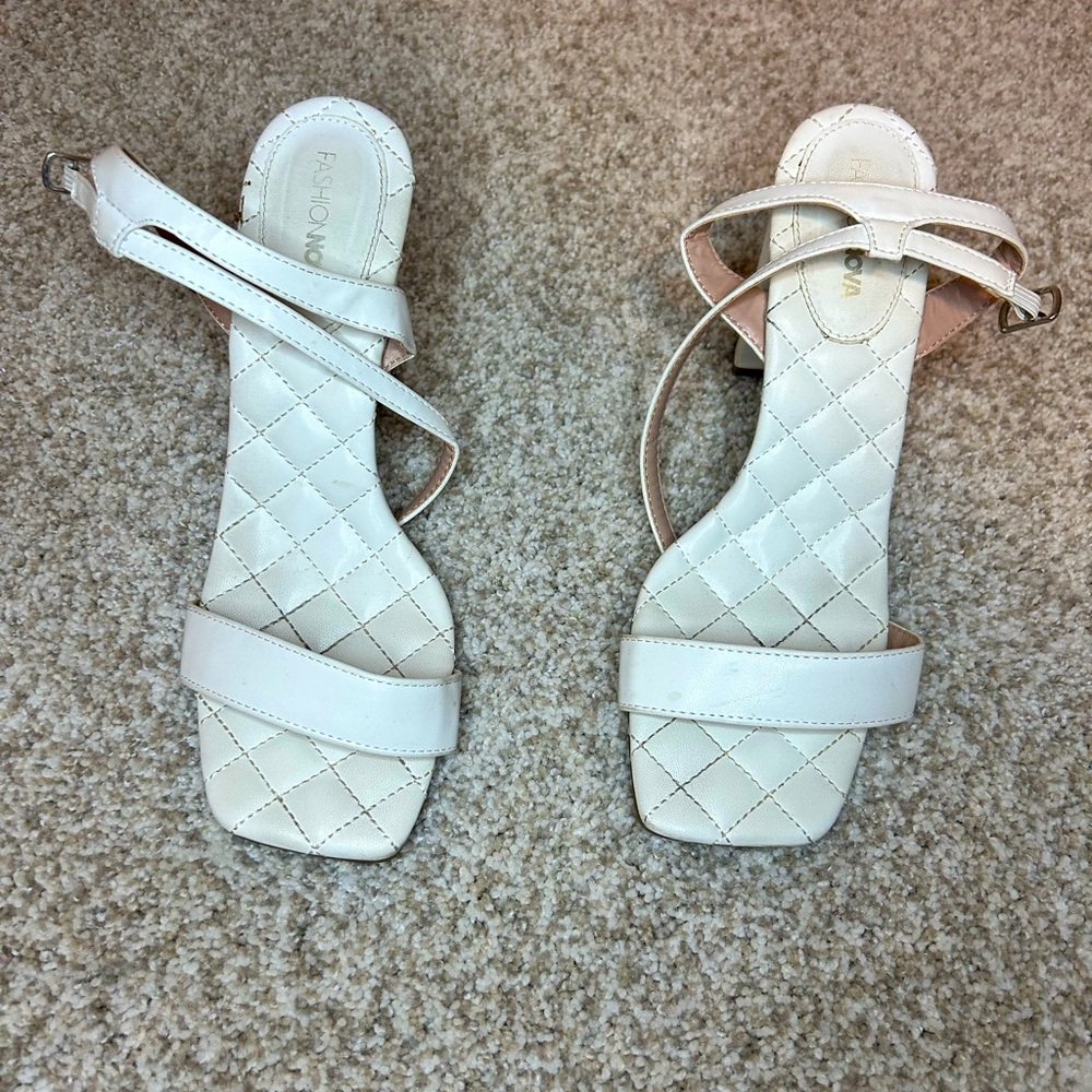 Fashion nova women’s white dress heeled sandals 10